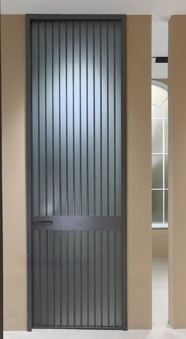 Aluminium bathroom doors